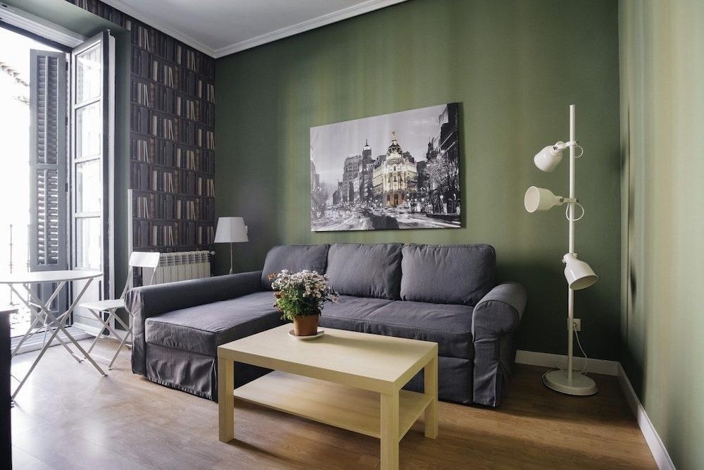 Habitat Apartments Latina Madrid Esterno foto